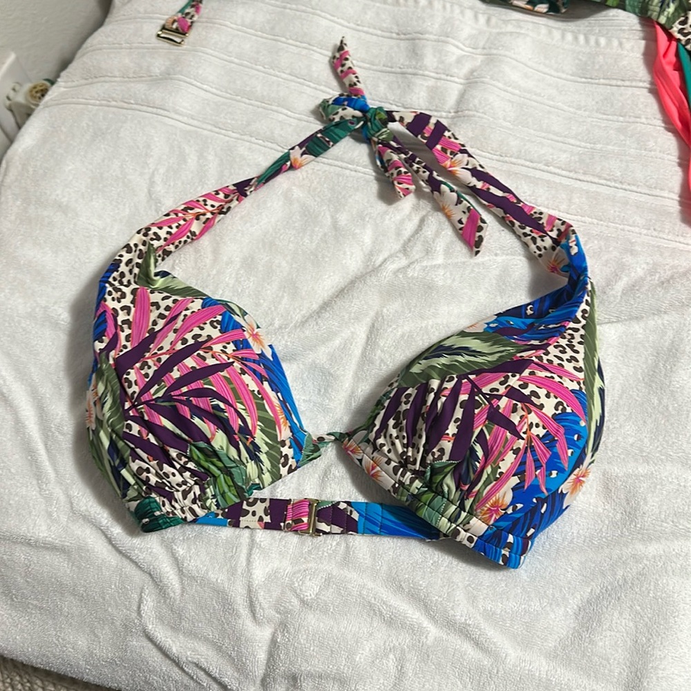 Sunsets bikini top size E